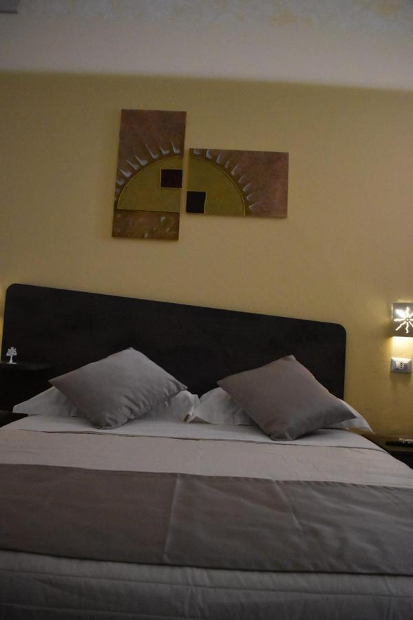 Samele Bed And Breakfast Lecce Esterno foto