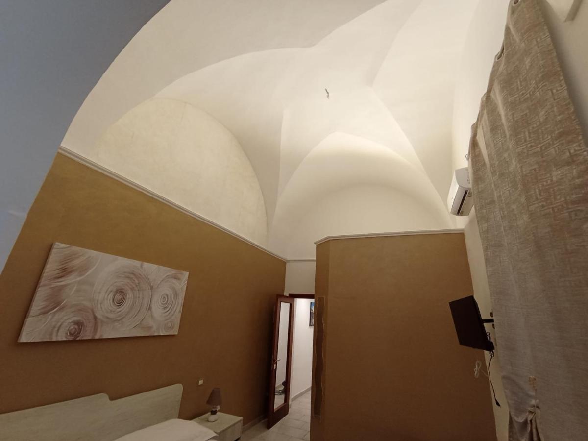 Samele Bed And Breakfast Lecce Esterno foto